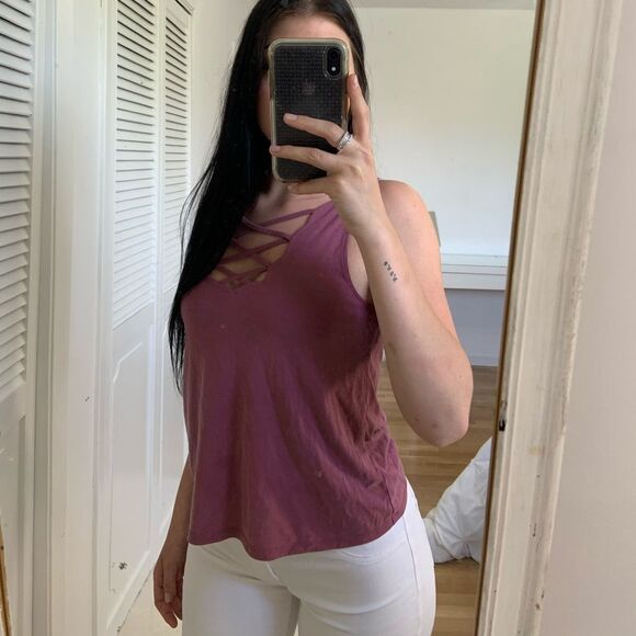 ⭐️American Eagle Soft lace up pink flowy tank top - Picture 3 of 3